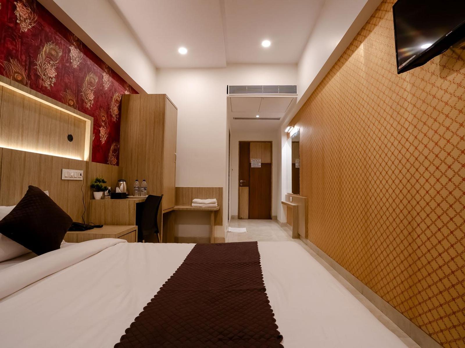 Hotel Grand Seasons- Нави Мумбай Екстериор снимка